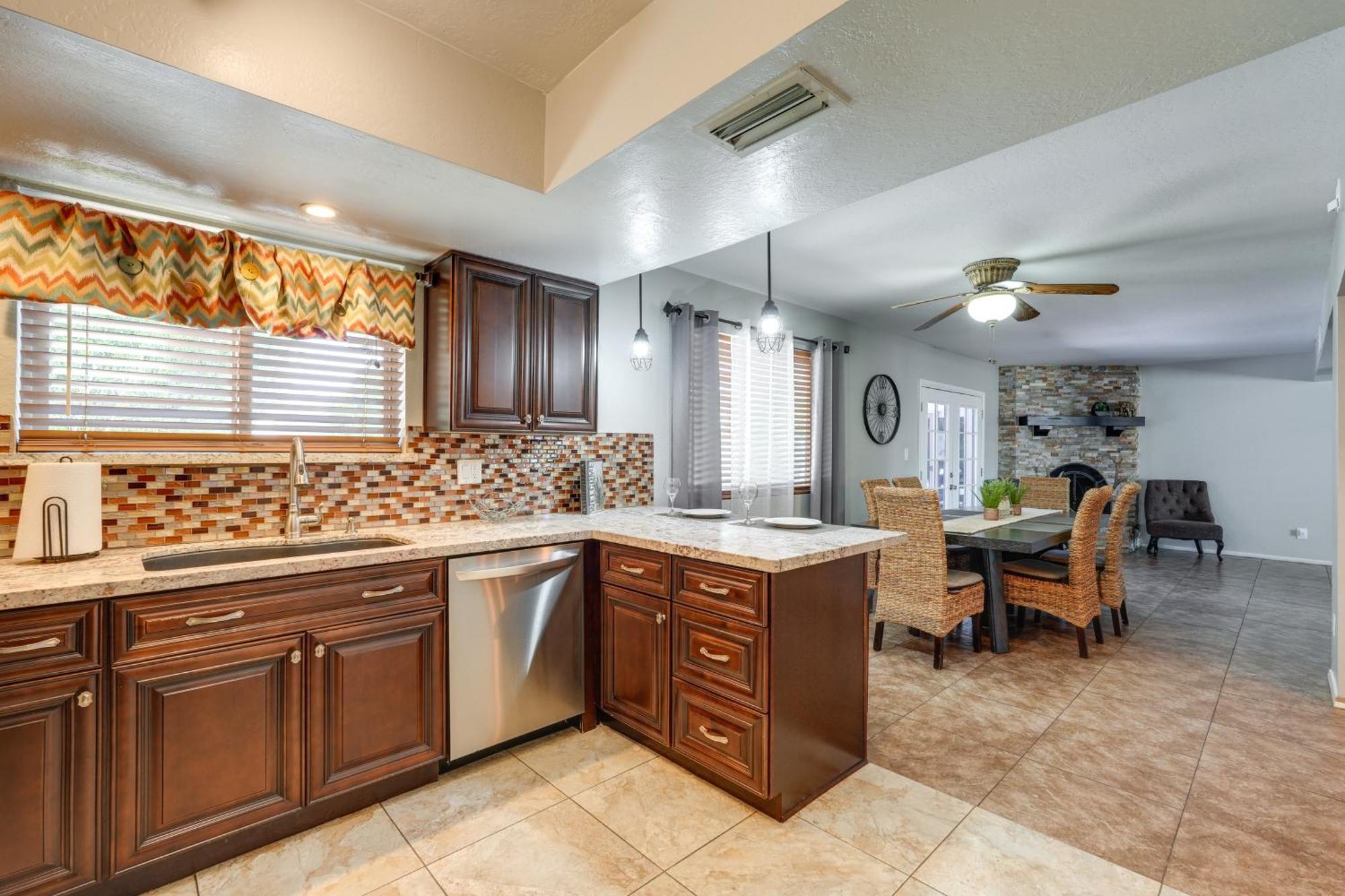 Phoenix Home With Pool About 10 Mi To Camelback Mtn Luaran gambar