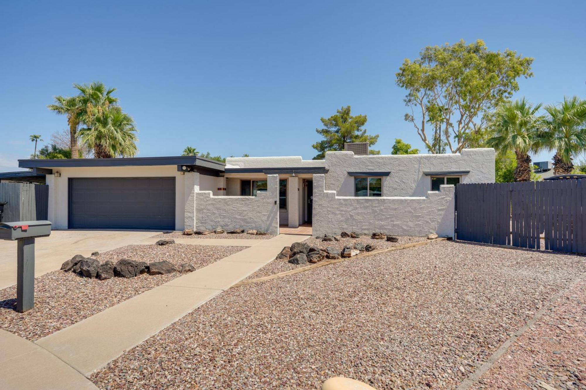 Phoenix Home With Pool About 10 Mi To Camelback Mtn Luaran gambar